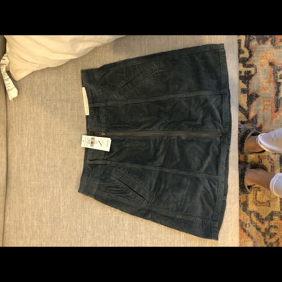 American Eagle - BNWT Blue corduroy skirt - Picture 2 of 2